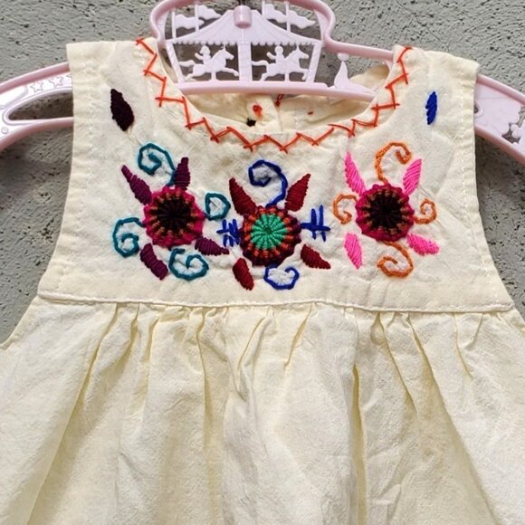 Hand Embroidered Baby Dress Cotton Folk Artisan Latin America Mexico Guatemala - Picture 9 of 9